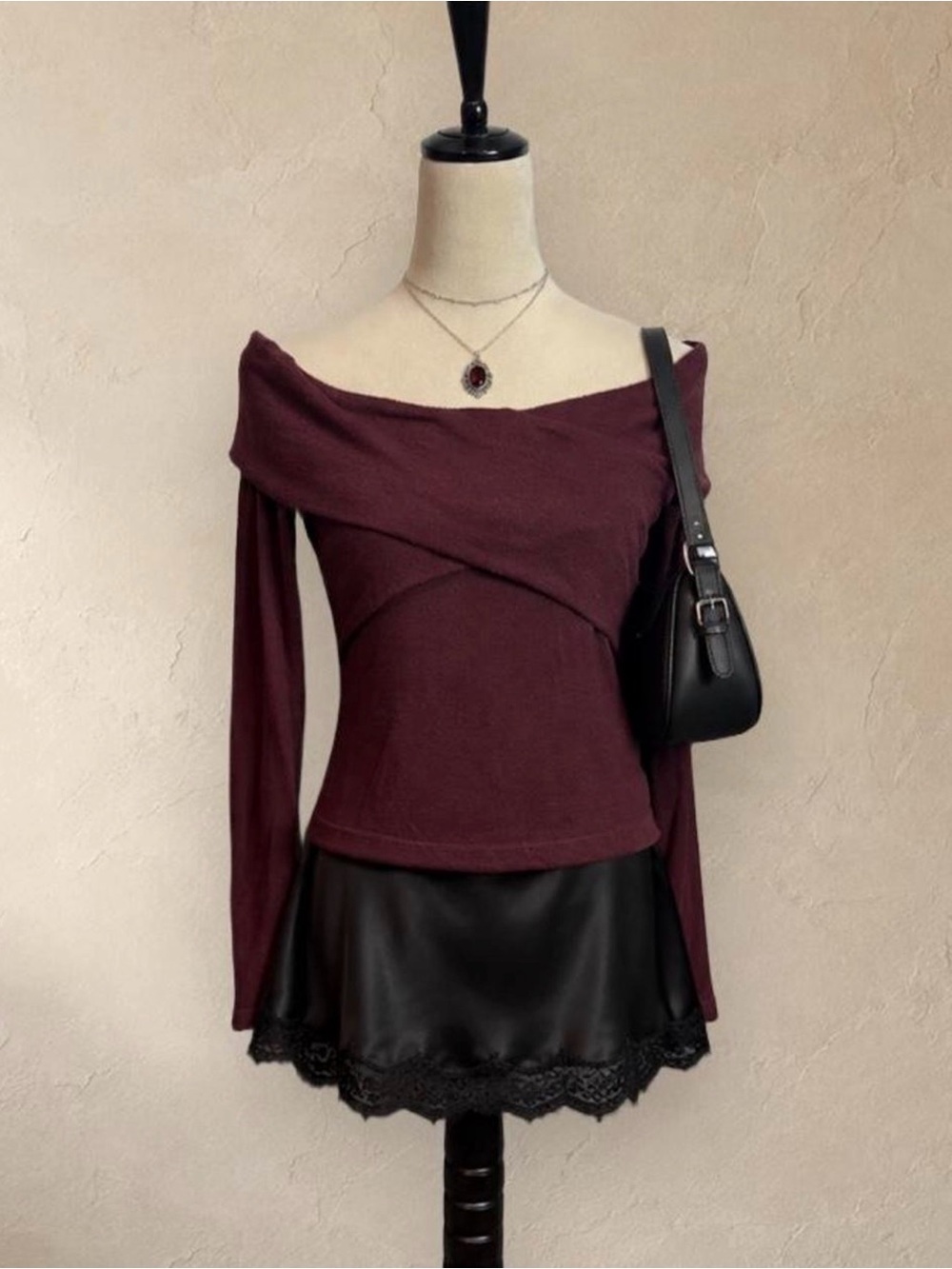 Abercrombie & Fitch Off-the-Shoulder Sweater in Wine